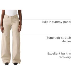 NWT Beige Levi’s 318 Jeans- Sz 26